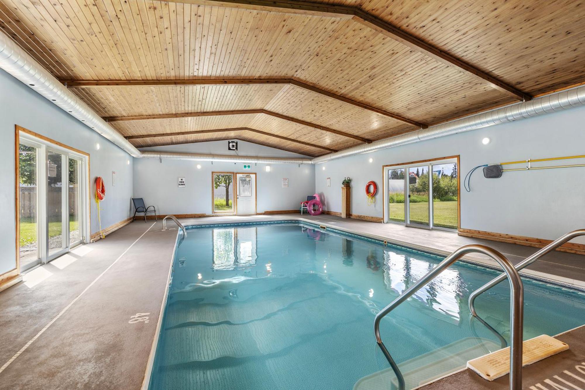 Ambassador Motel Су-Сент-Мари Экстерьер фото