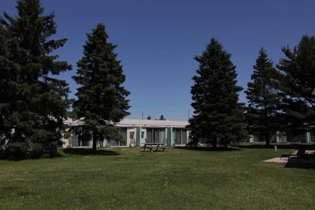 Ambassador Motel Су-Сент-Мари Экстерьер фото